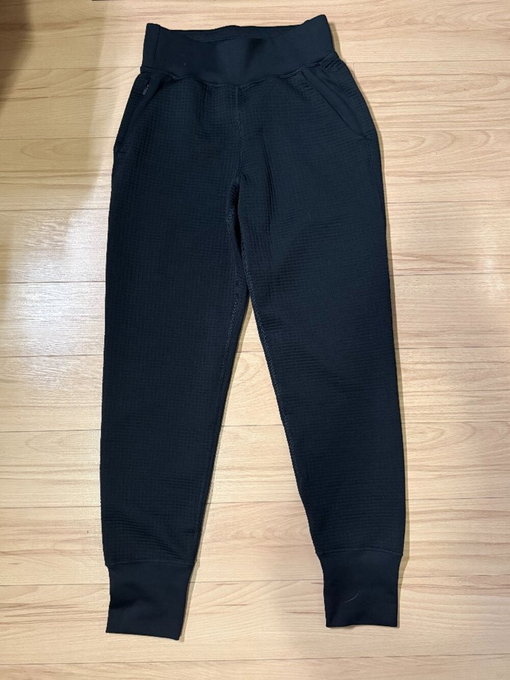 Lululemon Black Waffle-Knit Mid-Rise Thermal Jogger Pants 2
